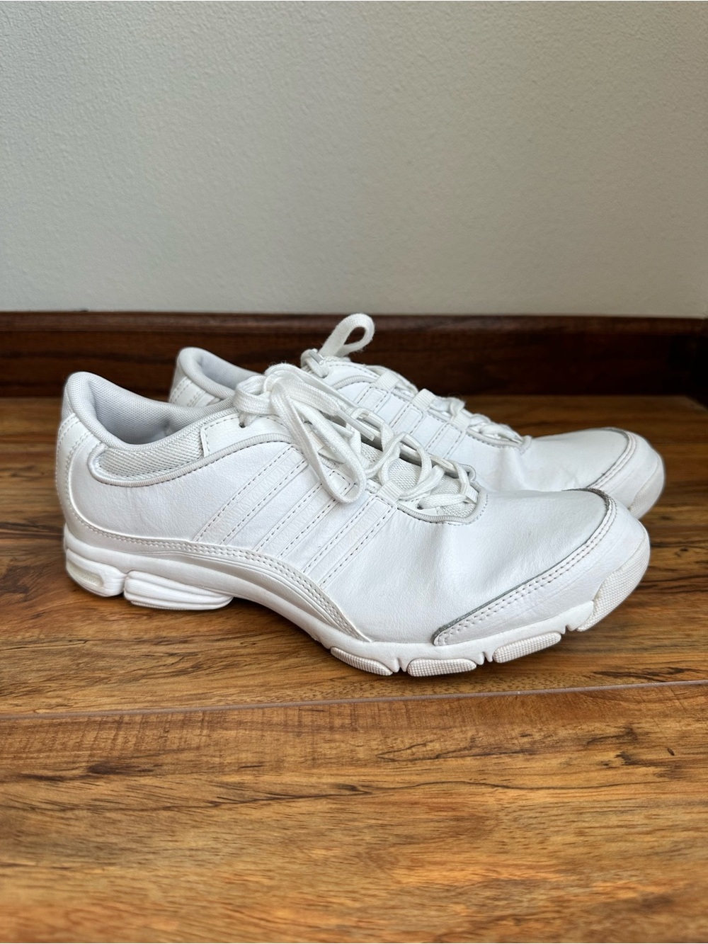 Adidas Women’s Cheer Sport Shoes Size 8.5